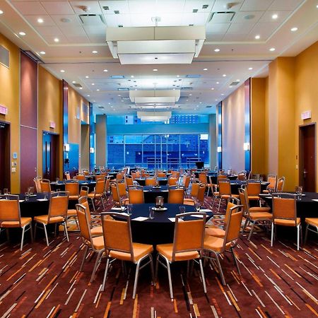 Courtyard Par Marriott Montreal Centre-Ville Exterior photo