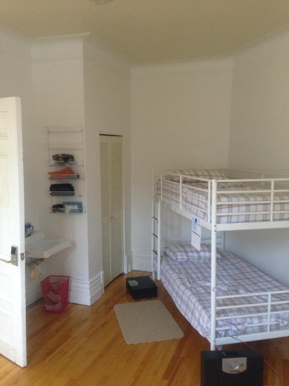 Courtyard Par Marriott Montreal Centre-Ville Room photo