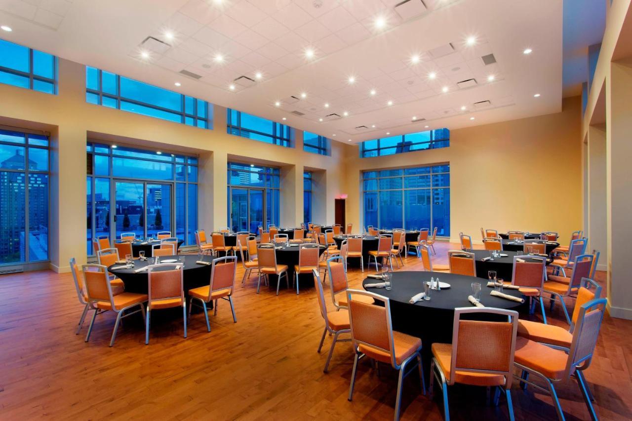 Courtyard Par Marriott Montreal Centre-Ville Exterior photo