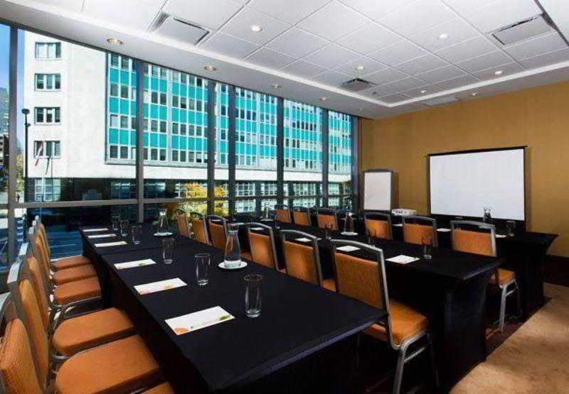 Courtyard Par Marriott Montreal Centre-Ville Exterior photo