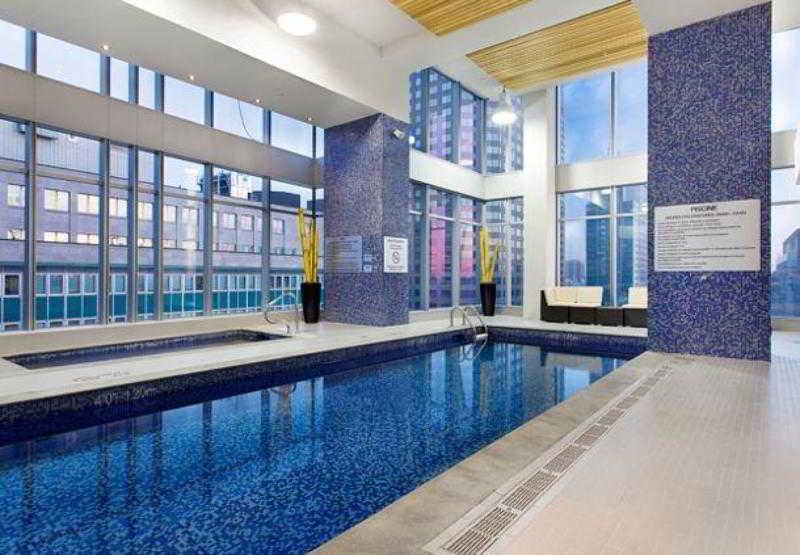 Courtyard Par Marriott Montreal Centre-Ville Exterior photo